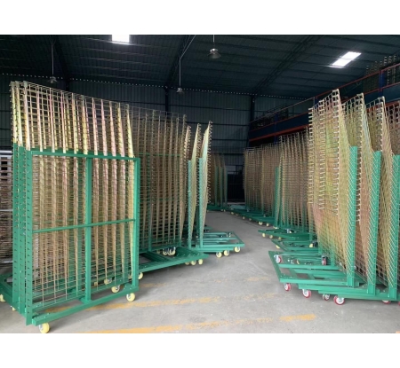 GIÁ PHƠI SẢN PHẢM IN